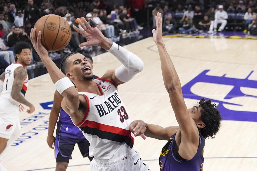 她通过不断 她通过不断