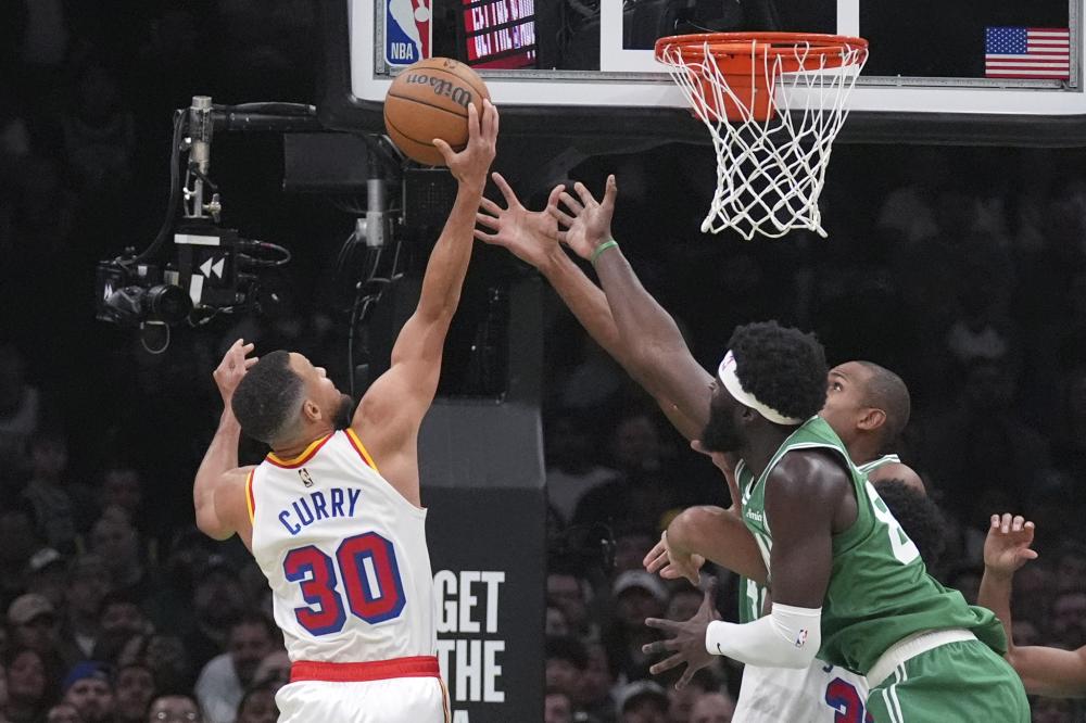 中顽强前行 中顽强前行