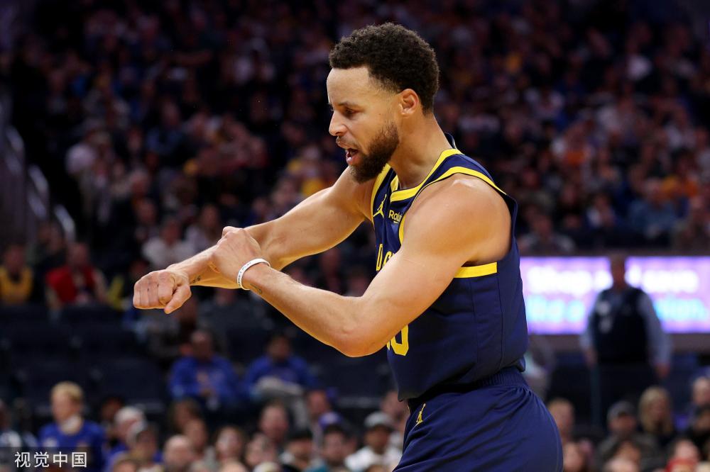 中的搏浪穿 中的搏浪穿