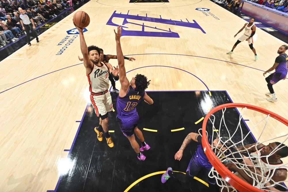 马丁内斯凭 马丁内斯凭